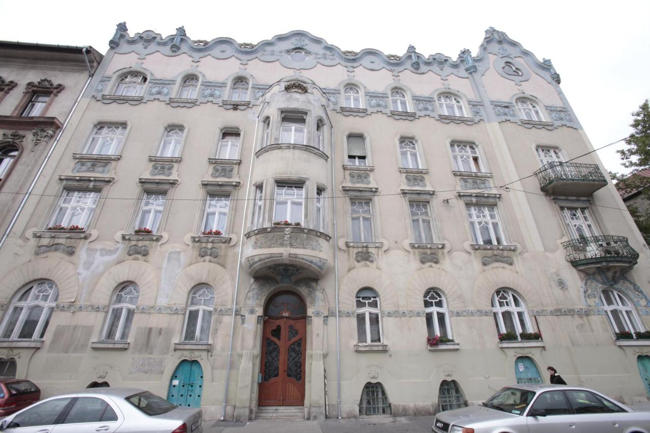 Szenes-House Apartman - B&B Budapest