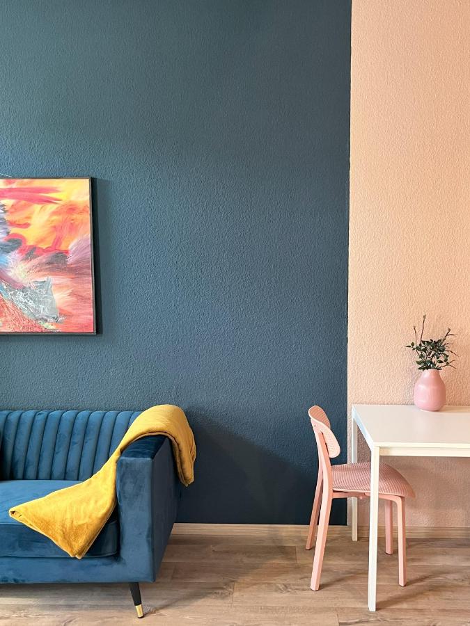 B&B Chemnitz - Blueberry Moments - Wohnen im smarten Blaubeertraum - Bed and Breakfast Chemnitz