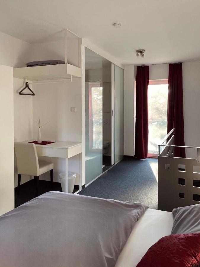 Suite with Terrace and Garden Access