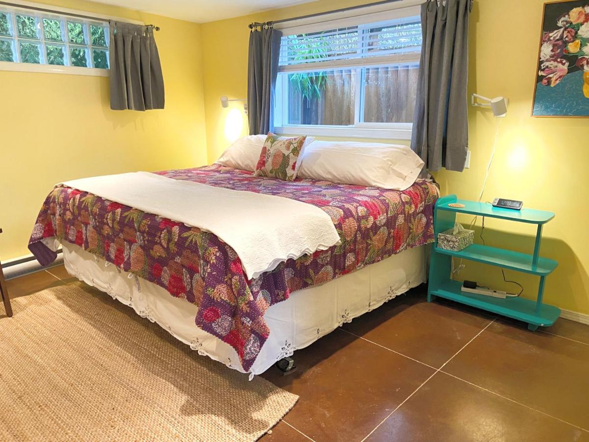 Estudio con cama extragrande