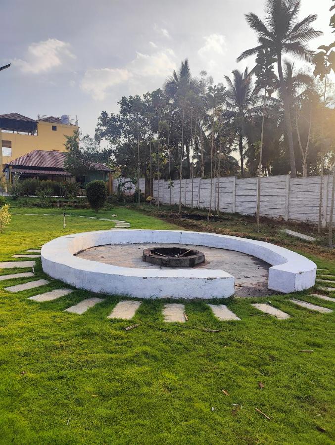 Encanto Farmstay - B&B Mysuru