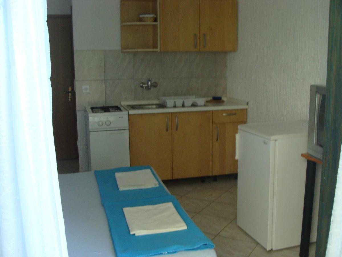 Estudio con balcón