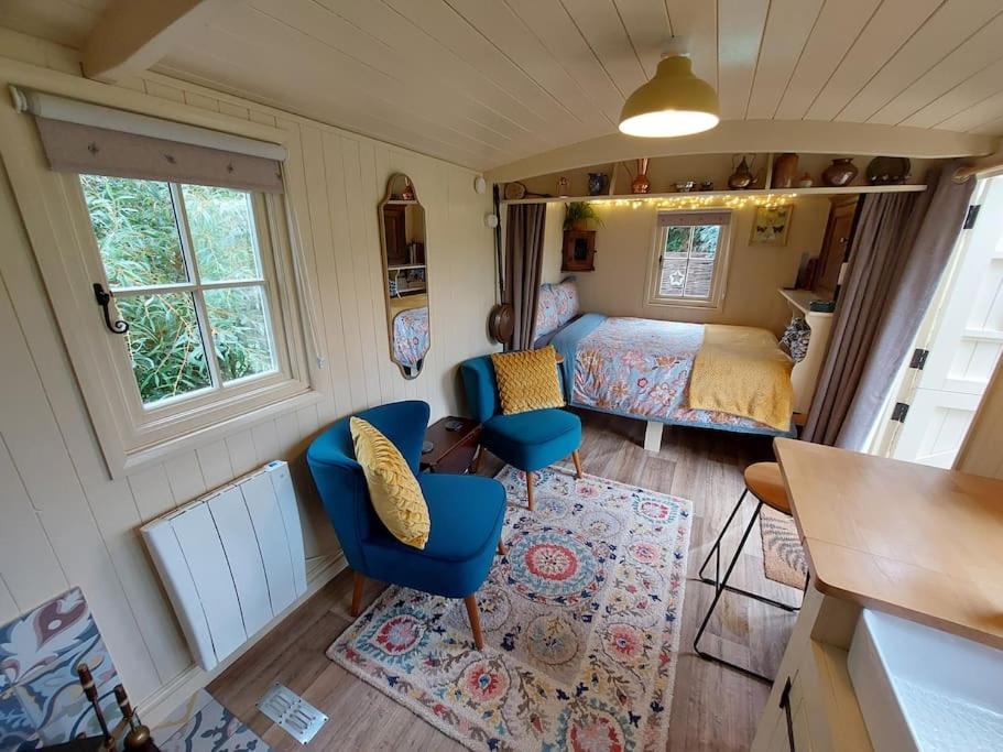 The Humble Hut - Bed and Breakfast Wooler