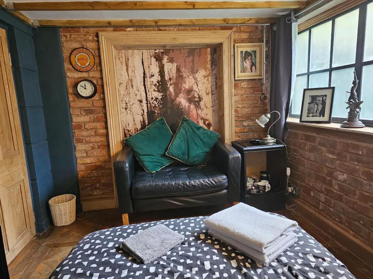 City Centre Stylish Hideaway - Ferienwohnung