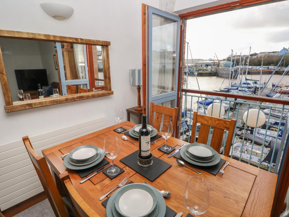 B&B Milford Haven - The Sail Loft - Bed and Breakfast Milford Haven