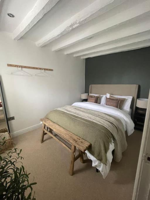 Nestled In Kendal - B&B Kendal