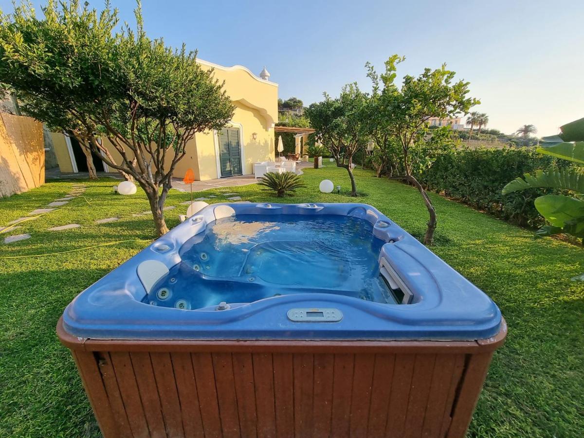 Exclusive Luxury Villa in Forio - B&B