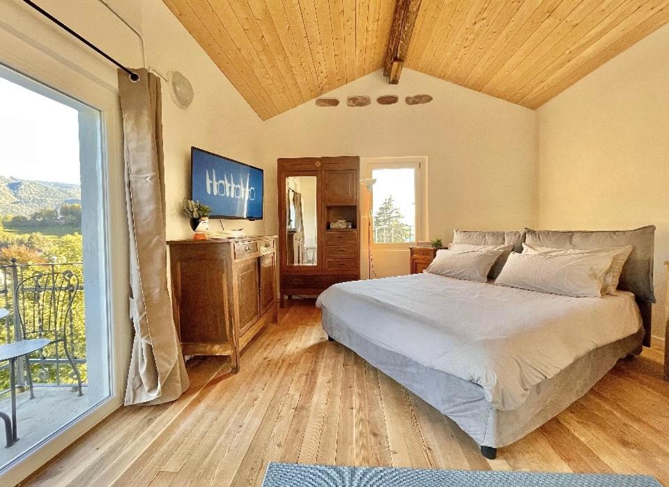 Attico Tre Cuori Castione - B&B