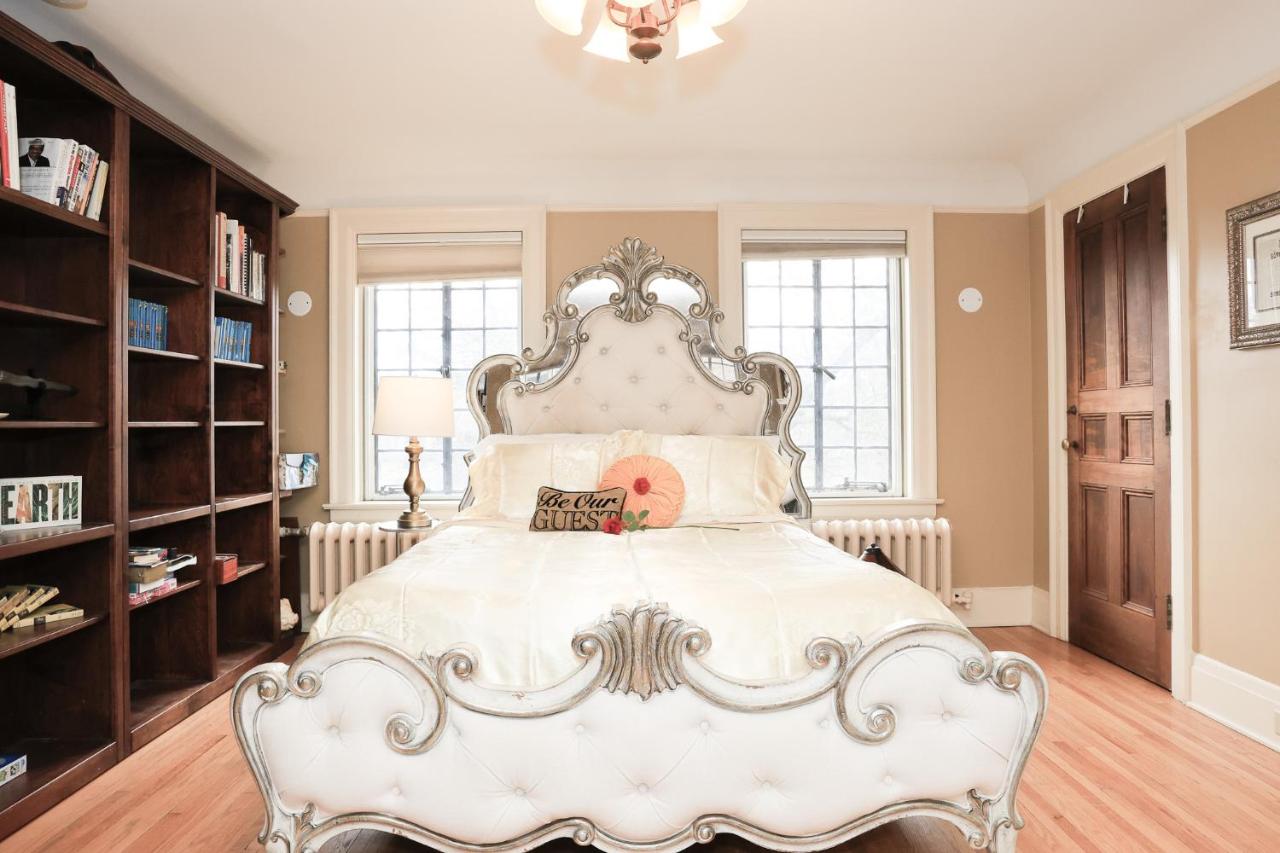 Studio Lit Queen-Size de Luxe 