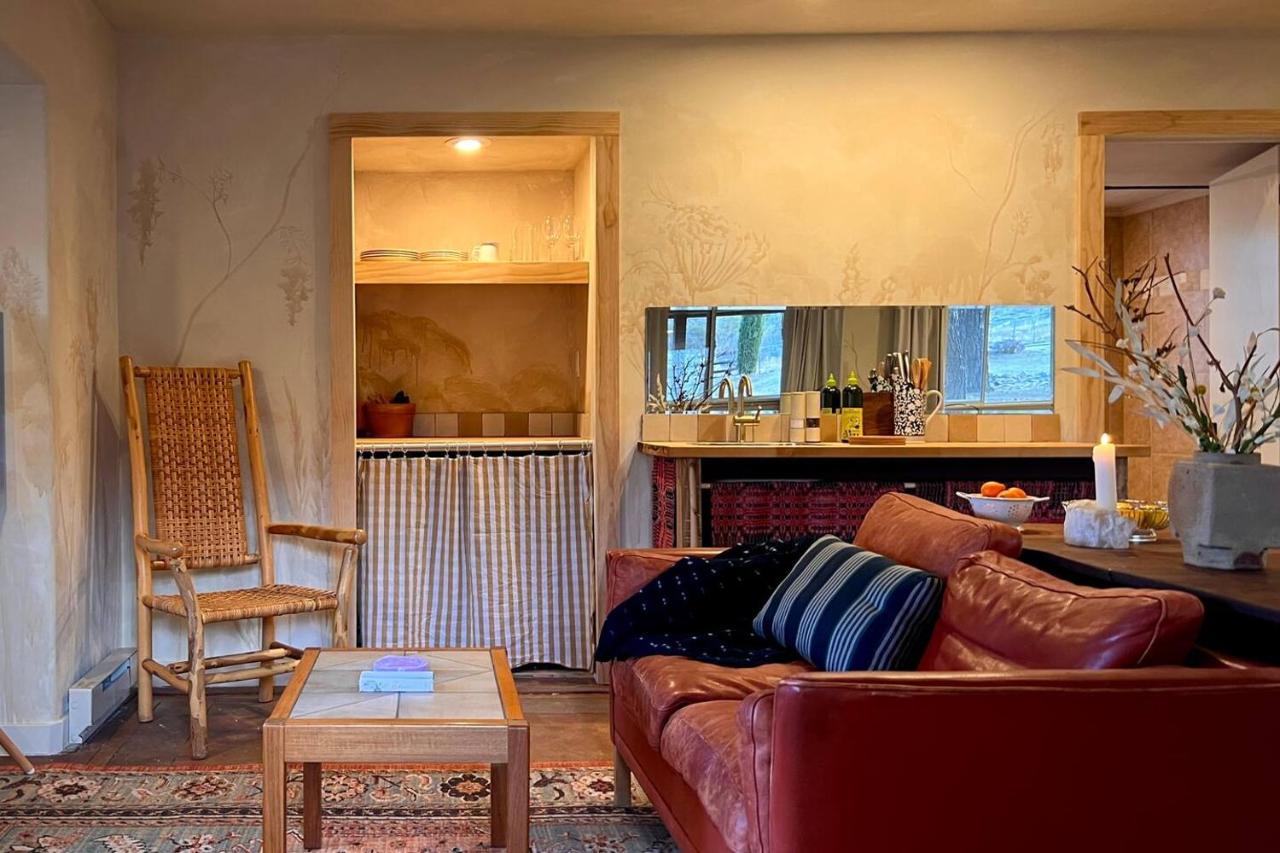 Dragonfly Cottage - Wendy's Place Off Page Spring - B&B Cottonwood