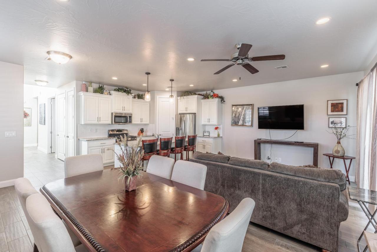 Pet-Friendly Paradise - B&B St. George