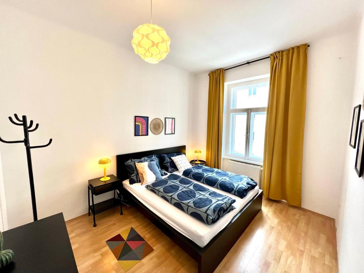 B&B Graz - Cozy City Retreat - by Nahuen Suites - Bed and Breakfast Graz