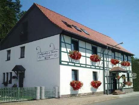 B&B Nordhausen - Gästehaus Zum Felsenkeller - Bed and Breakfast Nordhausen