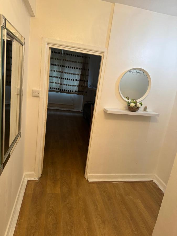 one bedroom apartment in Tower Bridge road - B&B