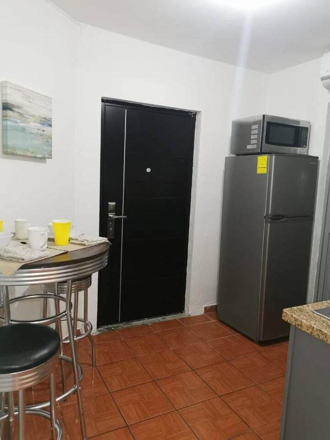 B&B Hermosillo - Cozy Apartment Located In a Comercial Area - Bed and Breakfast Hermosillo