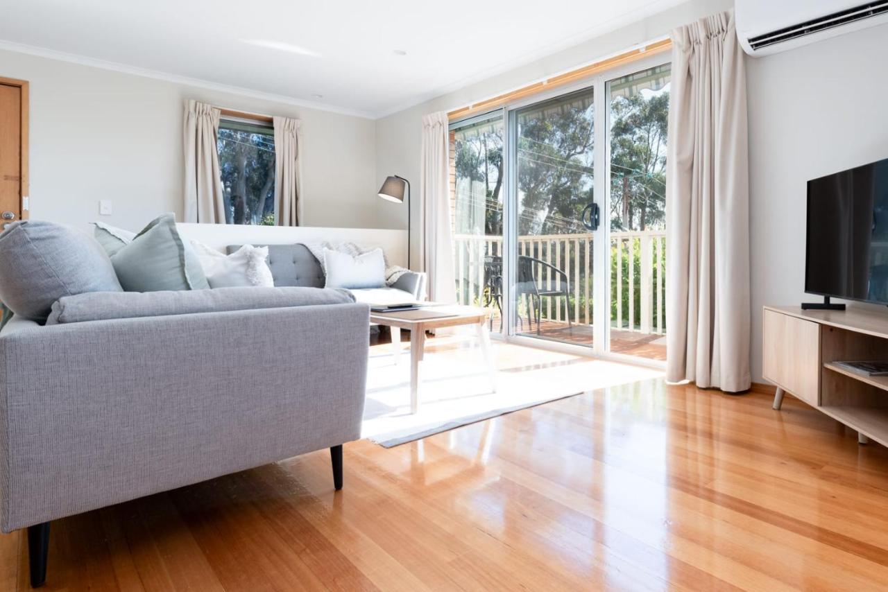 Beautiful Sunny Home: Close to the CBD & Gorge - B&B