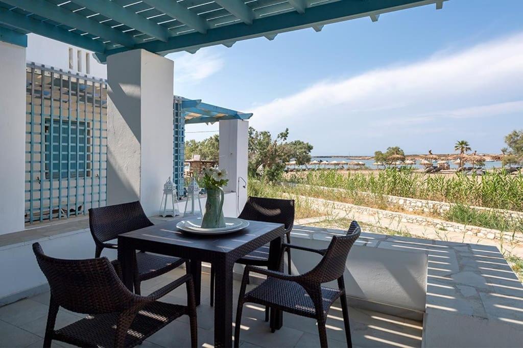 Beachside House in Naousa - Chambres d’hôtes