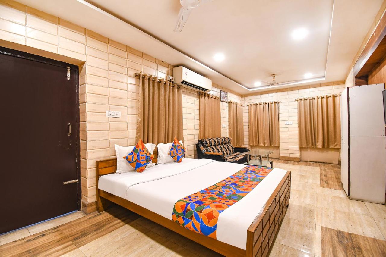 B&B Kolkata - FabExpress Golden Stays - Bed and Breakfast Kolkata