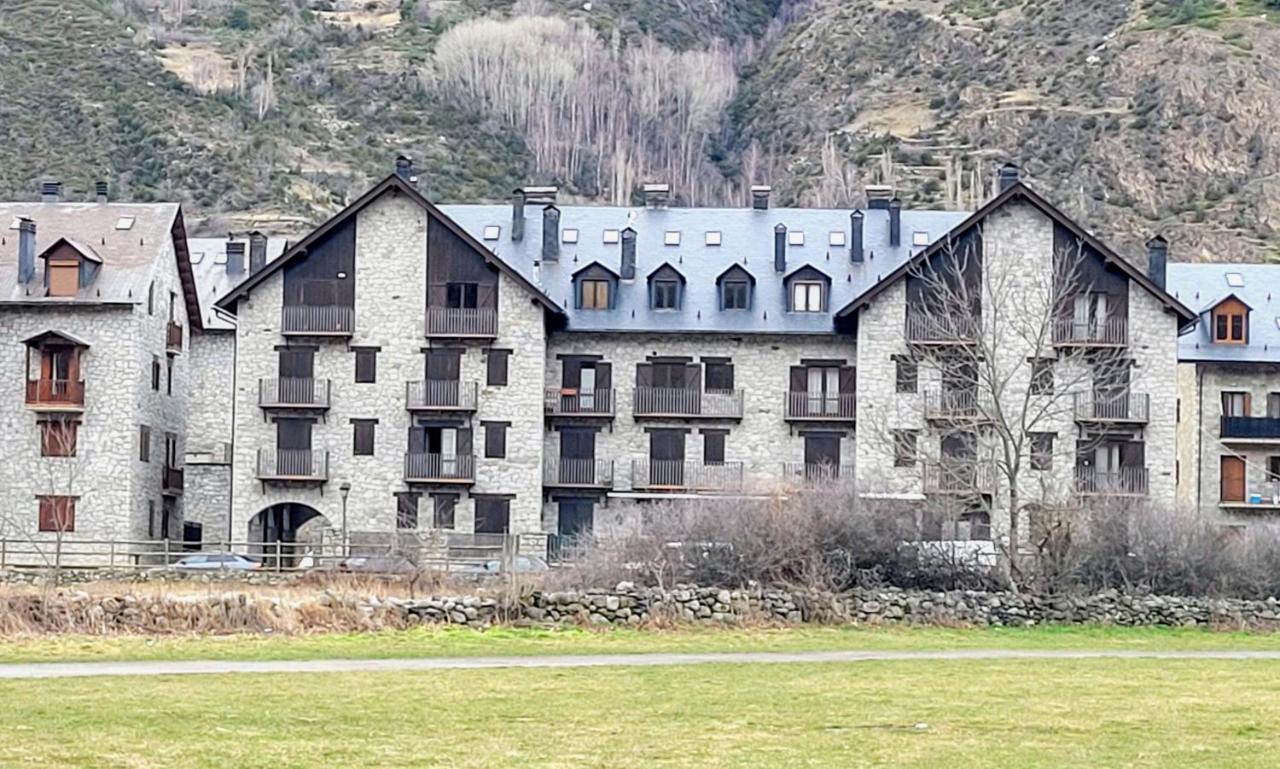Apartamentos Nogueret - Ferienwohnung