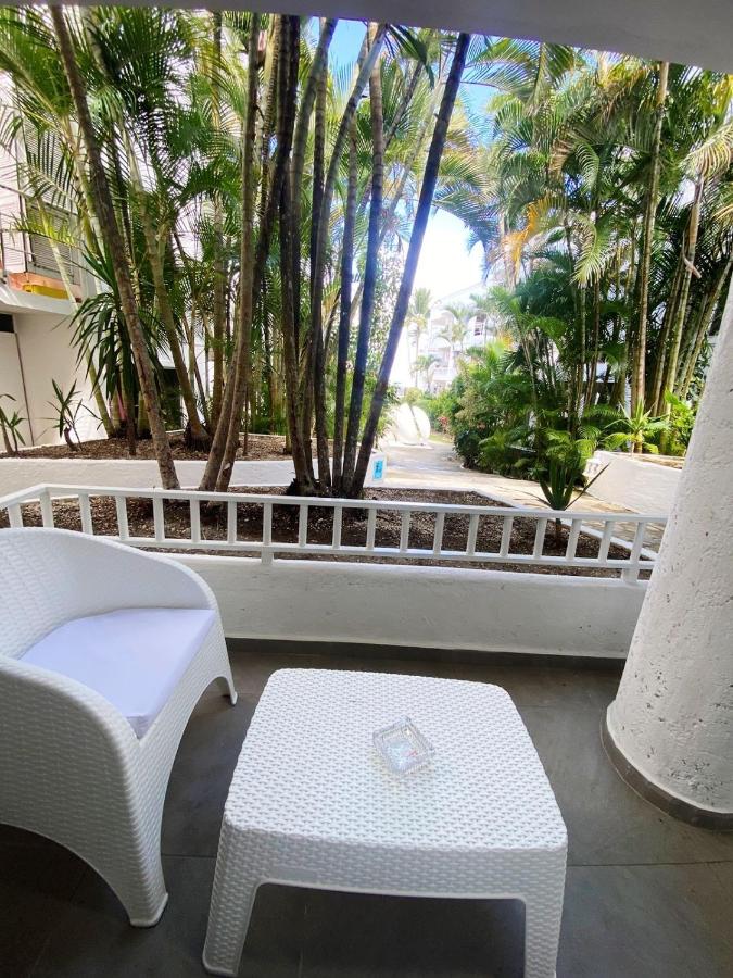 B&B Sosua, Cabarete - Ocean Front New 2 bedroom apartment right on Kite Beach - Bed and Breakfast Sosua, Cabarete