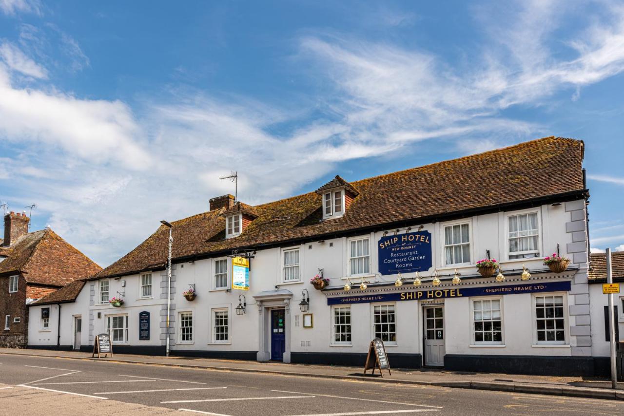 B&B New Romney - The Ship Hotel - Bed and Breakfast New Romney