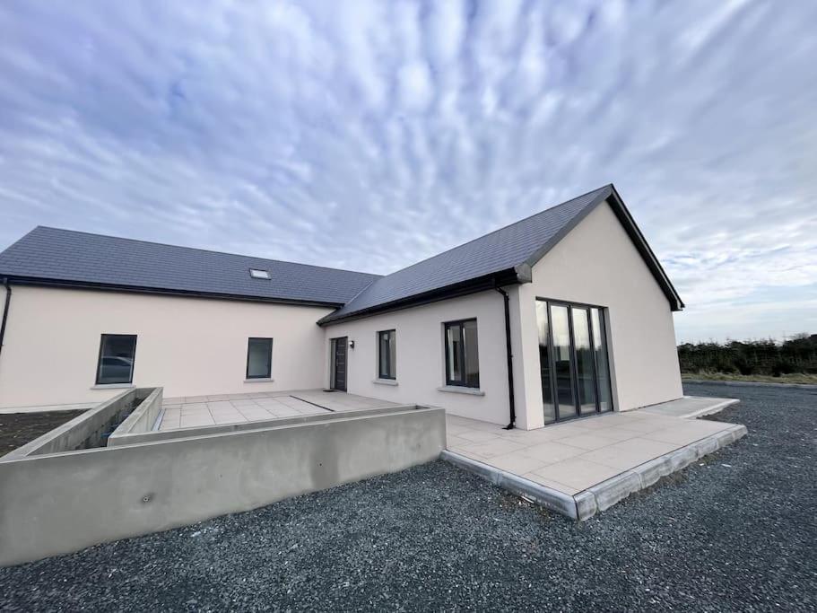 Modern Dunboyne Home - B&B