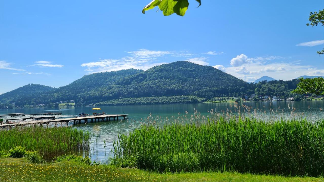 Apartment with Lake View