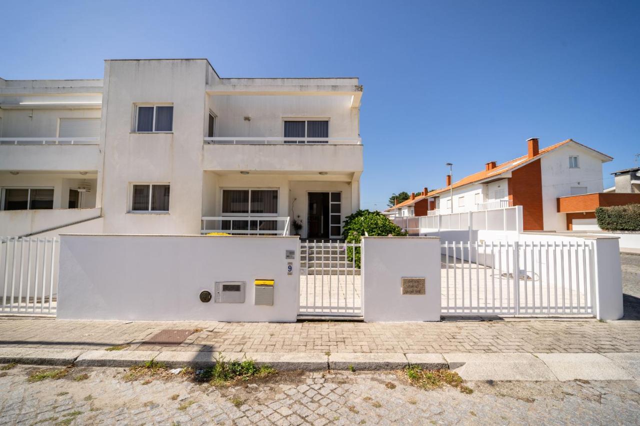 Marinhas Esposende - Moradia V4 com piscina junto à praia by House and People - B&B