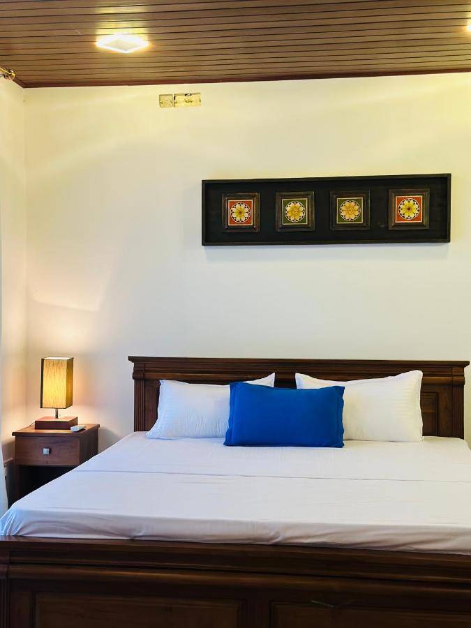 Double Room with Balcony (2 Adults + 1 Child)