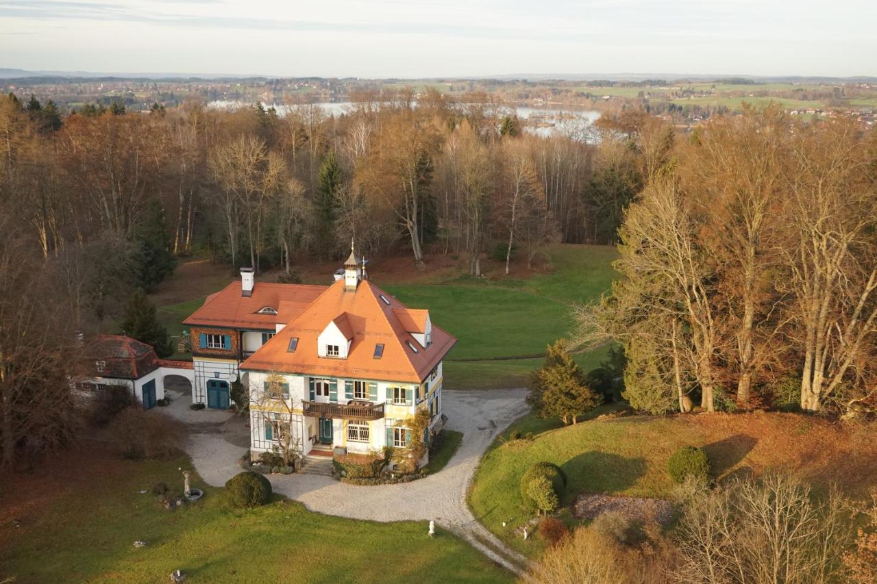 B&B Murnau am Staffelsee - Ferienwohnung Villa Riedwies - Bed and Breakfast Murnau am Staffelsee