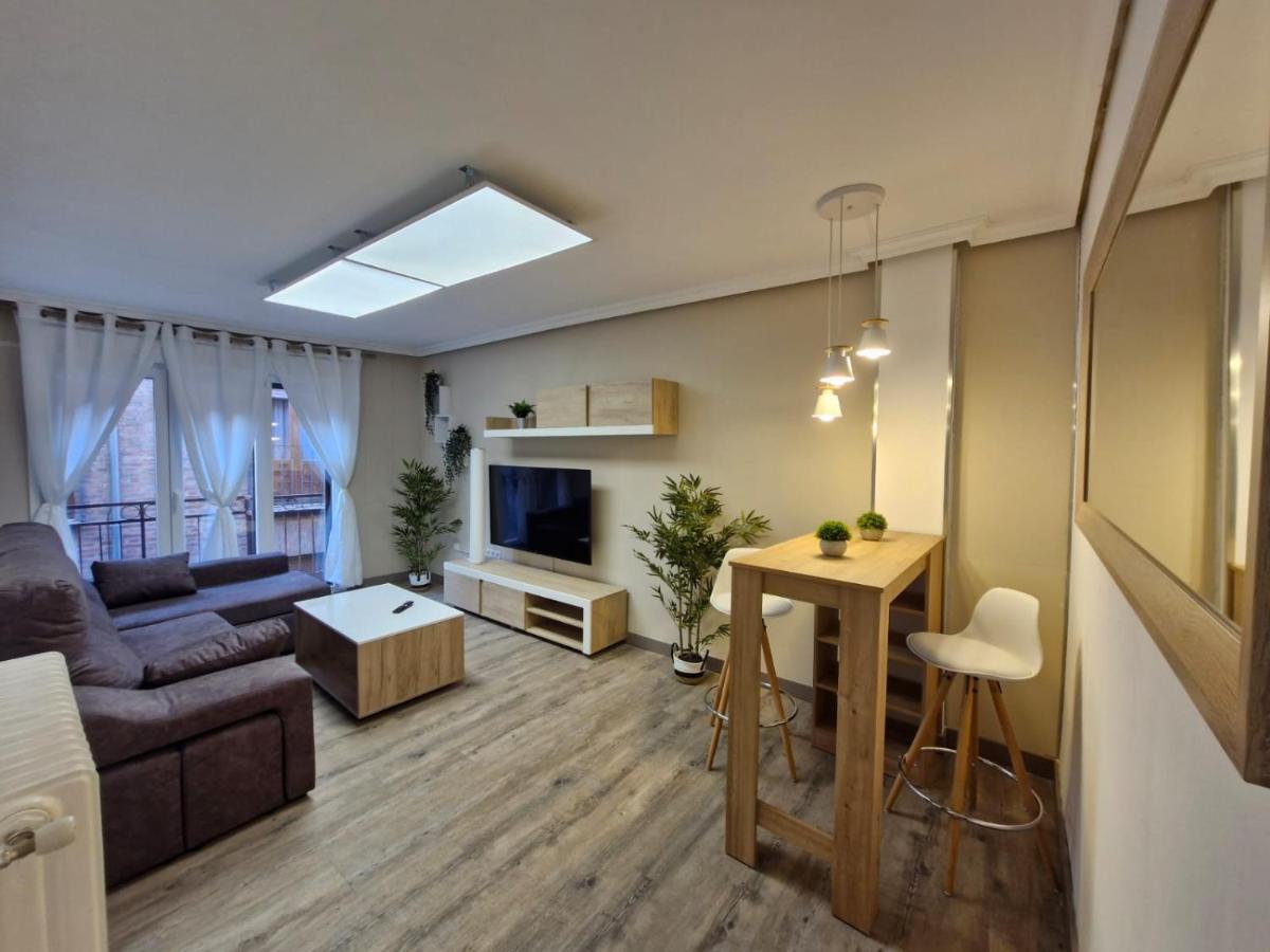 Feeling Home Catedral - B&B León