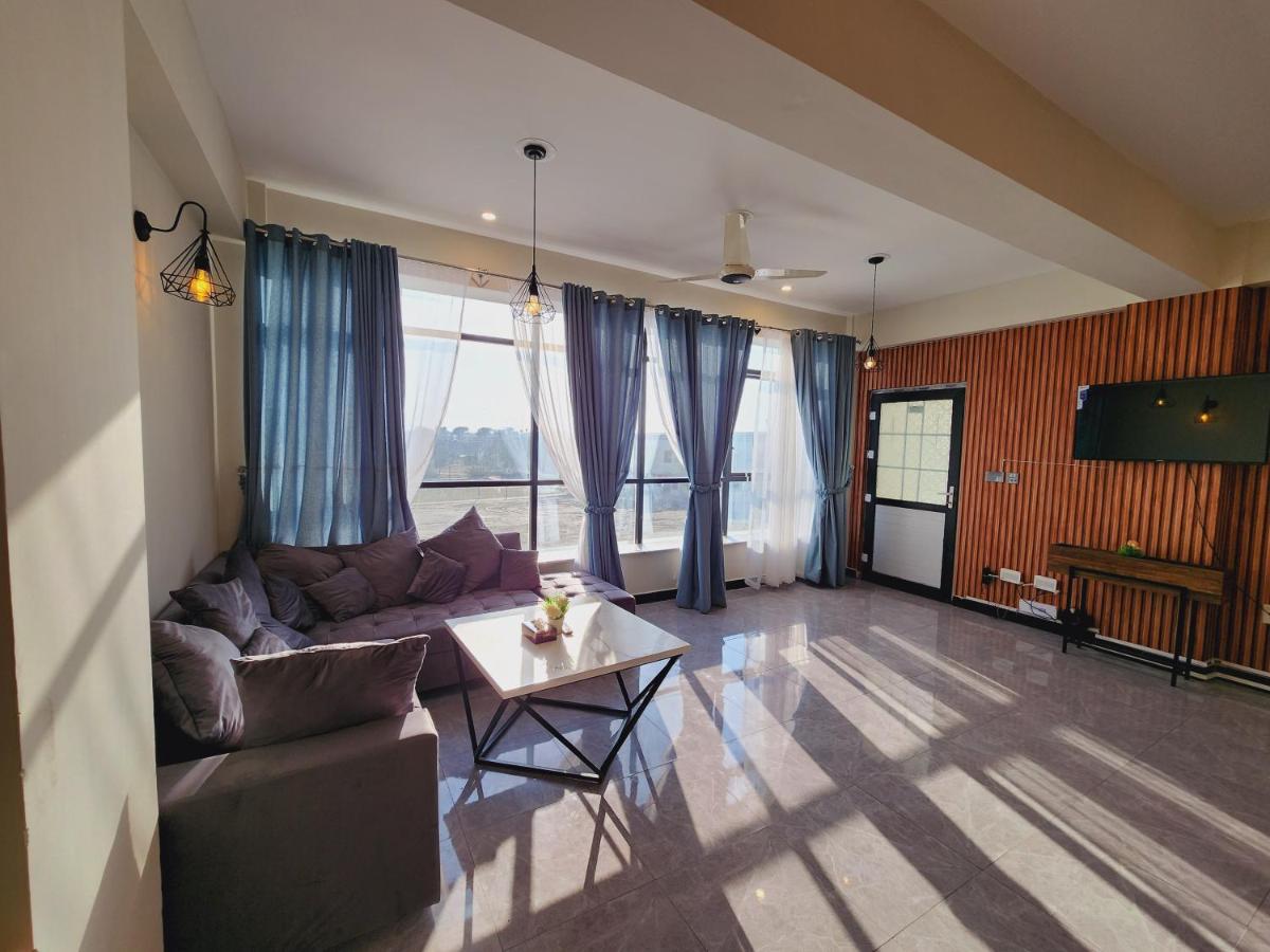 Motorway Majesty Suites Islamabad - Near Islamabad International Airport and Motorway - B&B