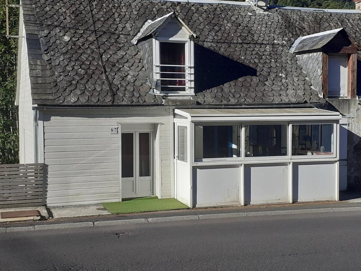 APPARTEMENT EN DUPLEX " LA DORDOGNE" dans maison individuelle - Bed and Breakfast Mont-Dore