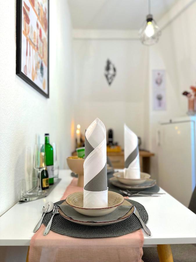 Boutique Apartment • Zentrum • Netflix • Parkplatz - Chambres d’hôtes