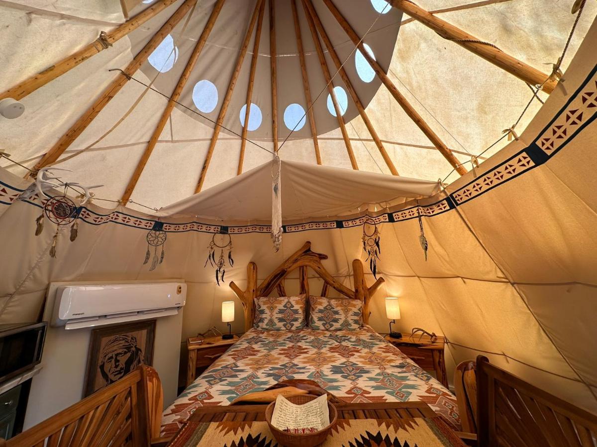 Bandera Stronghold - Cochise Tipi - B&B