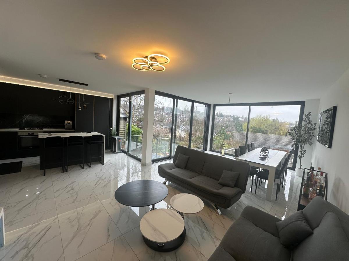 Luxurious & Elegant 6-Bed House - Ferienwohnung