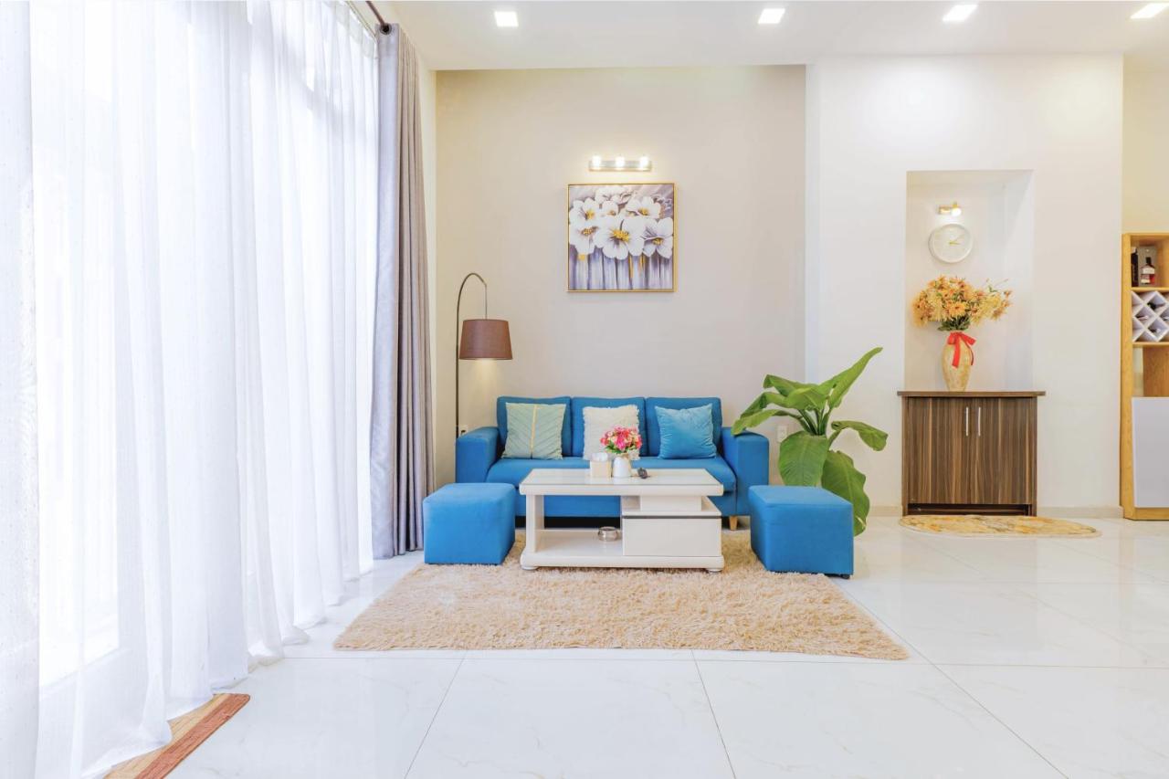 B&B Da Nang - Emma House Danang - with Home Cinema - Near My An Beach - Bed and Breakfast Da Nang