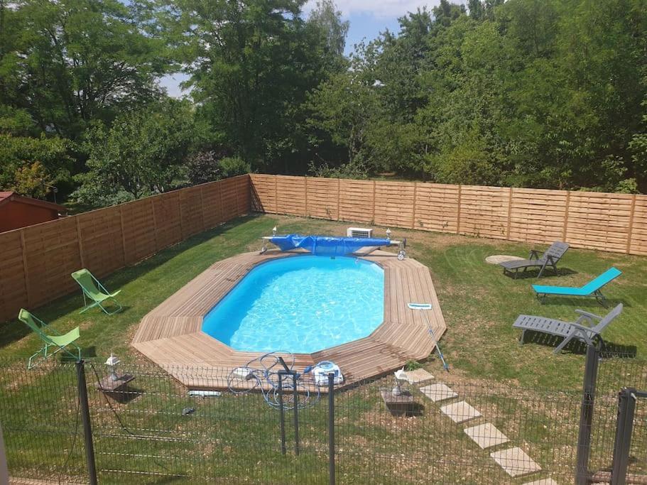Maison familiale avec piscine - Ferienwohnung