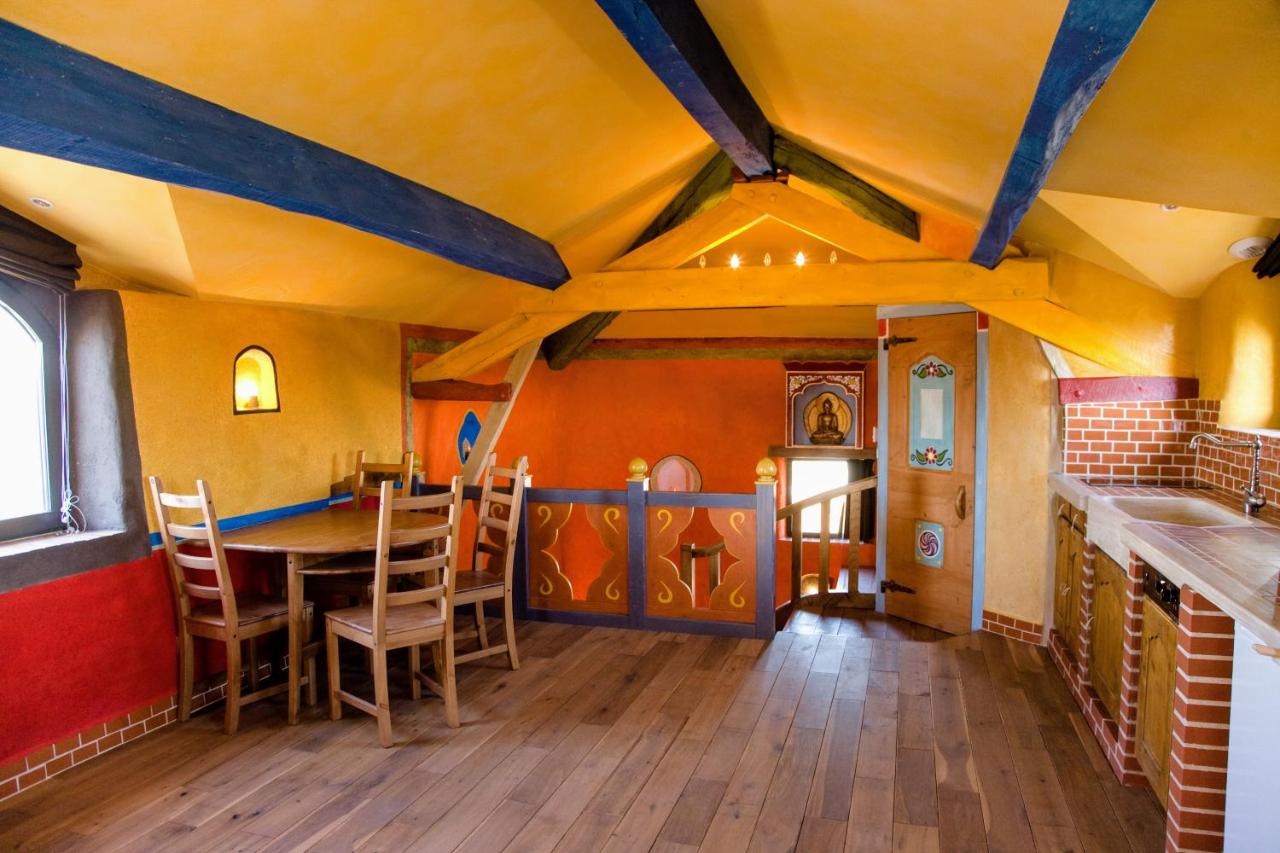 Studio Tibet 