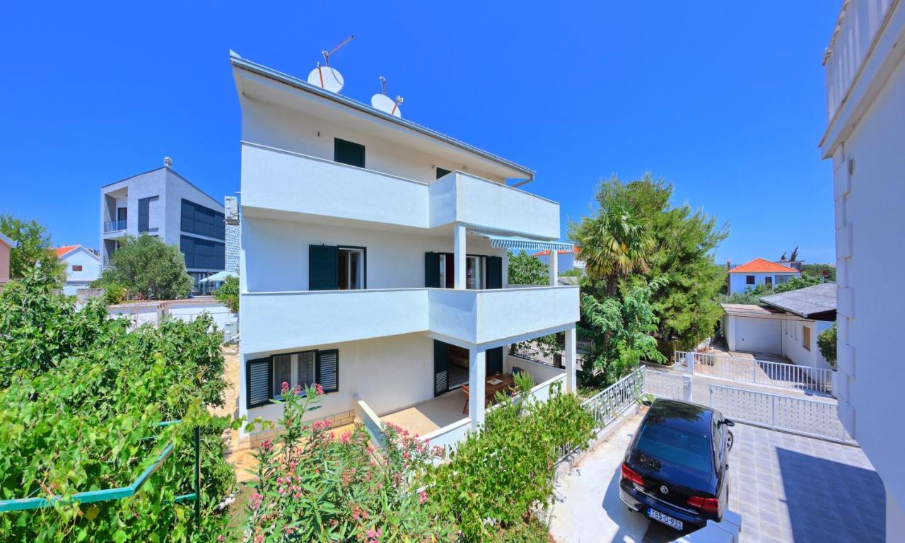 Apartments CVITA Holiday - Chambres d'hôtes Rogoznica
