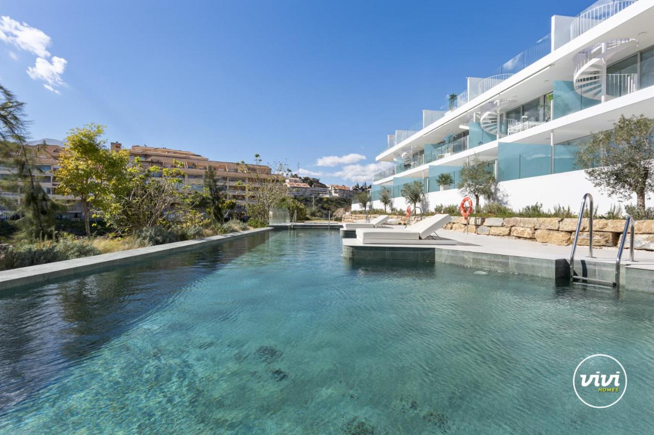 ViVi Homes - Dior Pool, Terrace & Sea View - Bed and Breakfast Fuengirola