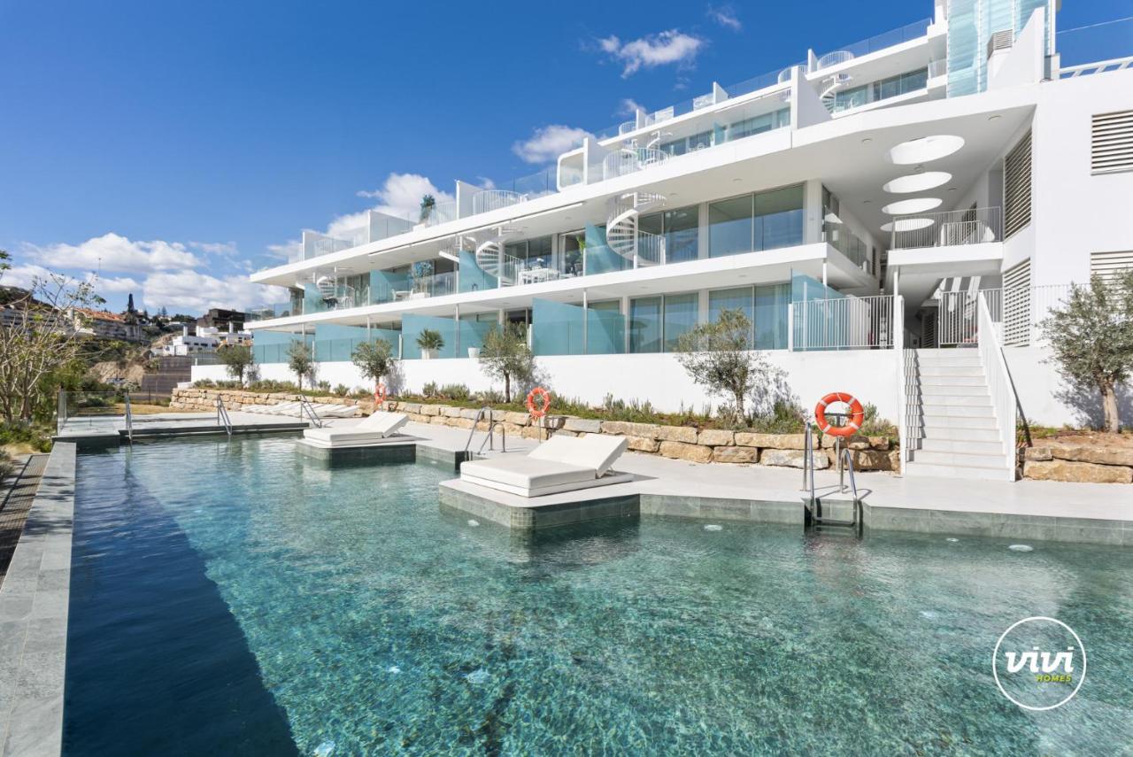 ViVi Homes - Dior Pool, Terrace & Sea View - Bed and Breakfast Fuengirola