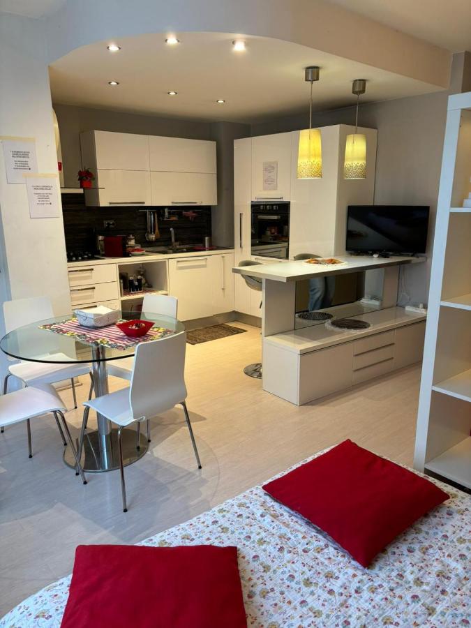 B&B Roma - METRO B per Colosseo - A Casa di Matteo&Ale - Bed and Breakfast Roma