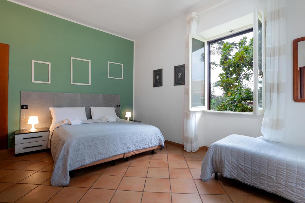 B&B Rome - Comfort Rooms Villa Gaia Tor Vergata - Bed and Breakfast Rome