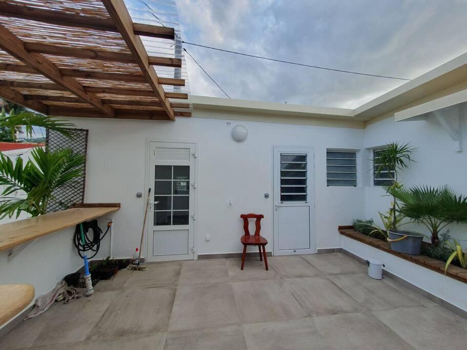 3 studios autour d'un patio commun - B&B Saint-Denis