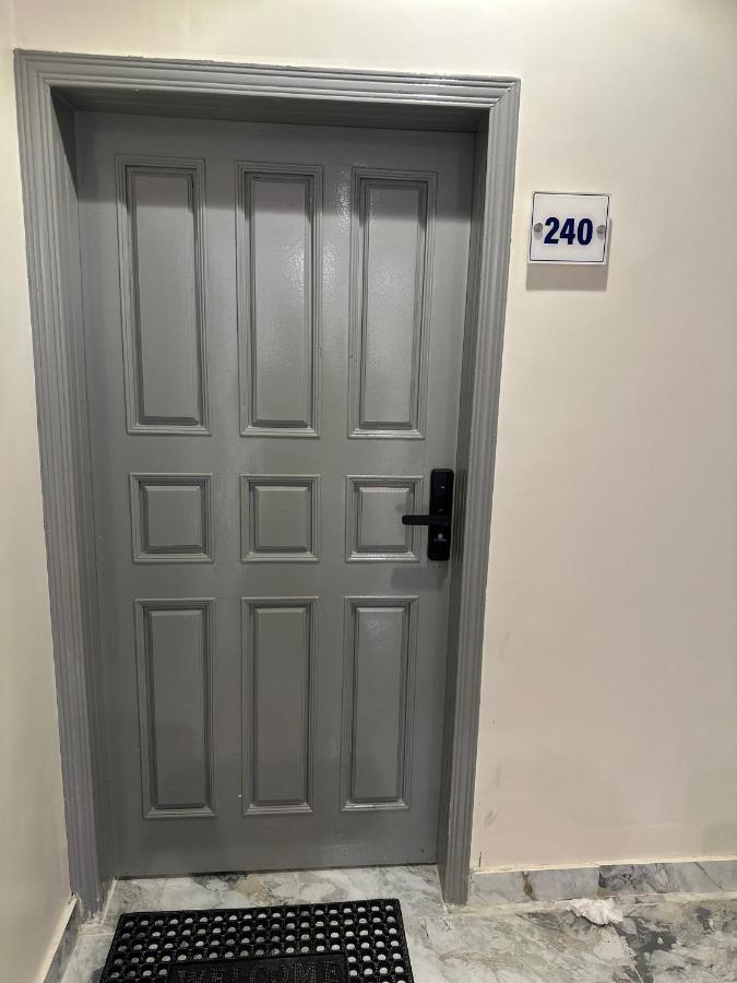 أستديو بدخول ذكي حي الربوة - B&B