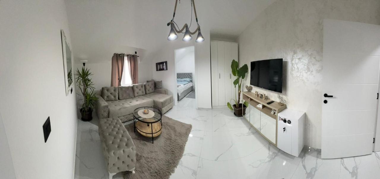 Apartment Star 1 - Chambres d’hôtes Belgrade