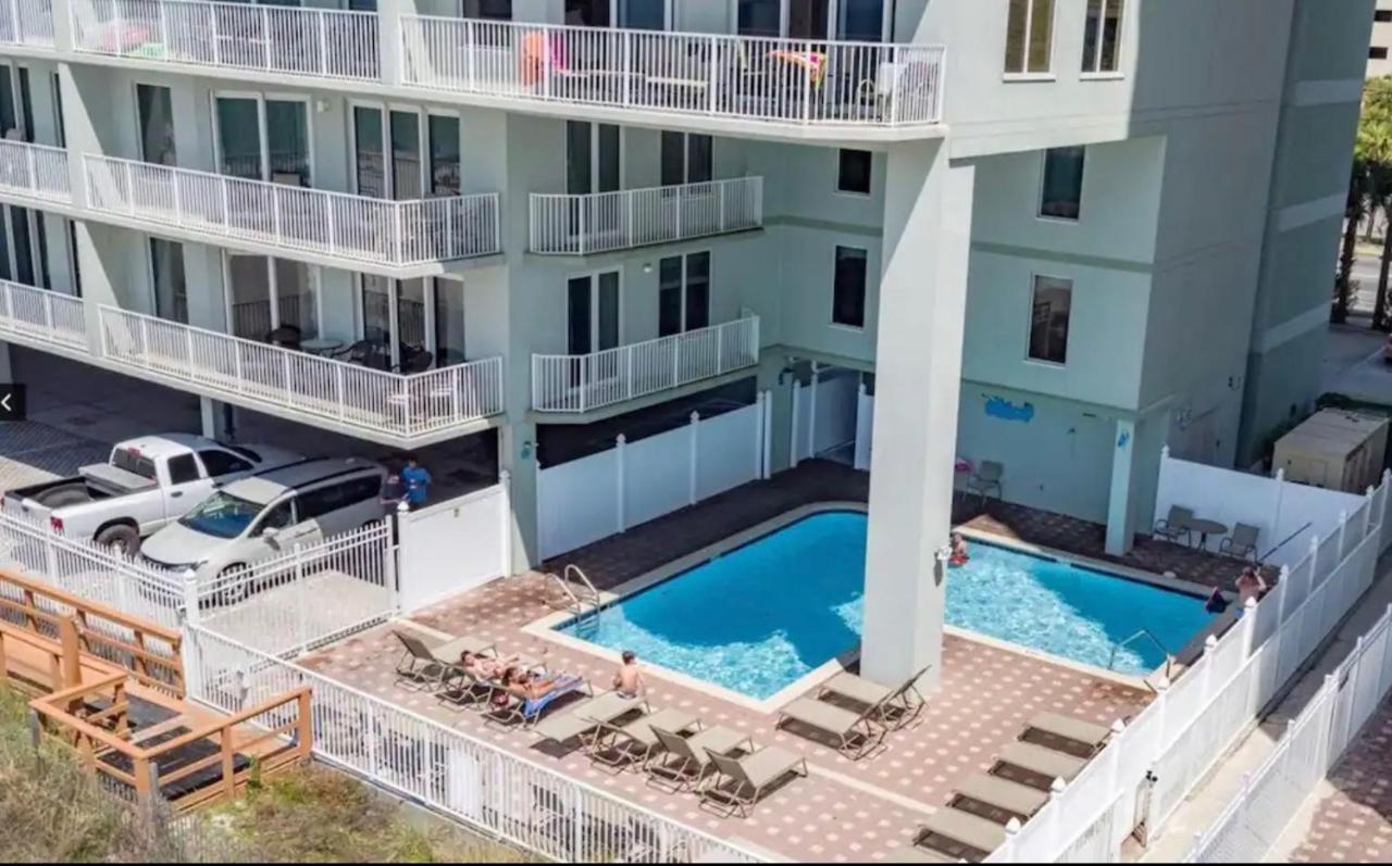 Stunning Gulf Front 3BD Condo! with Beach Chair Service for 4! presented by Dolce Vita Getaways PCB! - B&B Panama City Beach