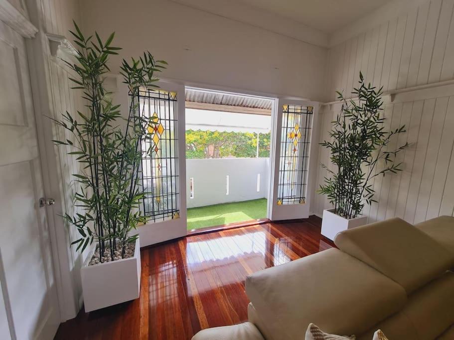 Exclusive location - Entire 3-bedroom Unit in Maryborough CBD, 10ppl - B&B