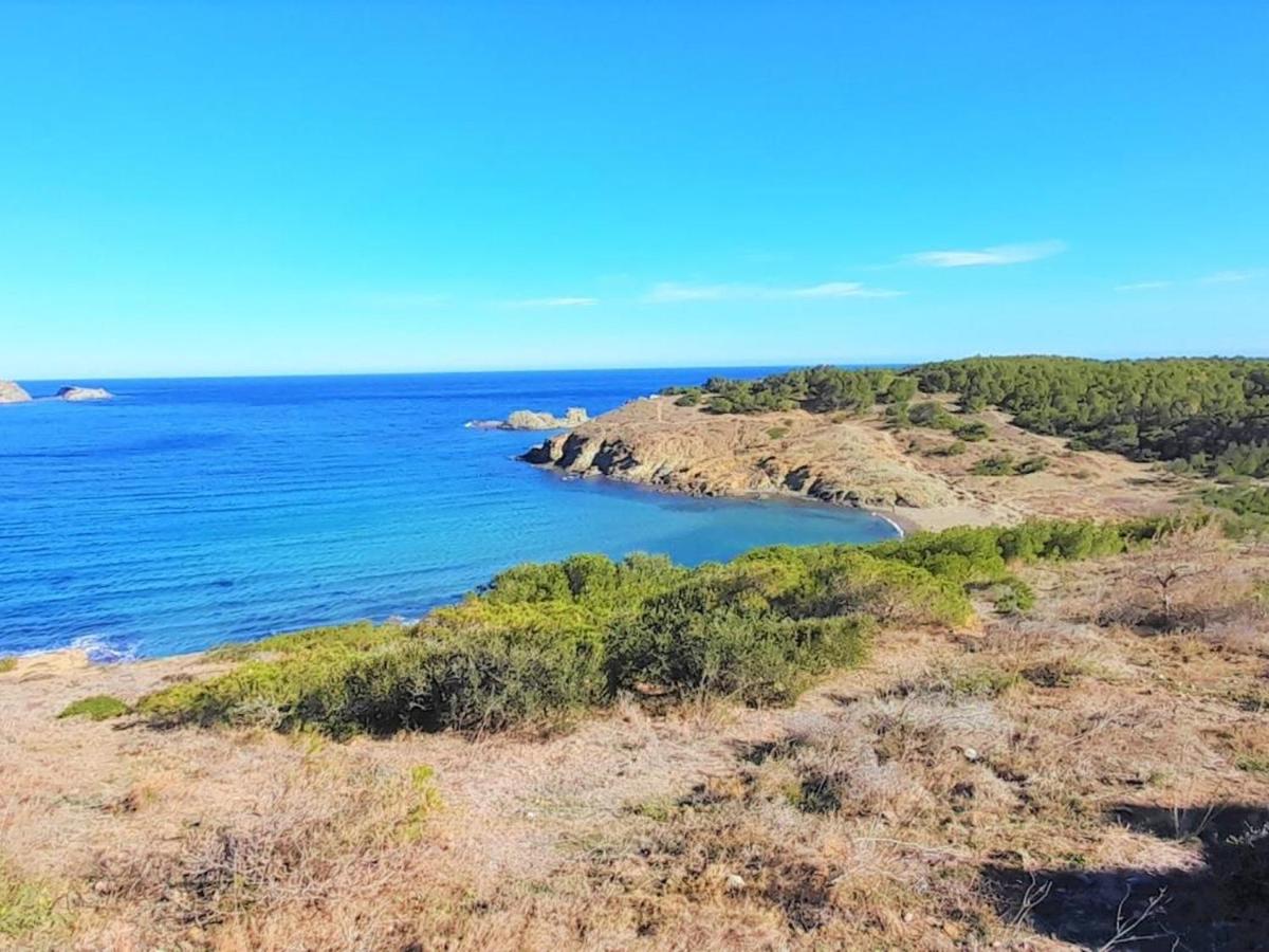 Apartamento en Llançà con gran terraza, admite mascotas, cerca de la playa - ES-170-7 - Chambres d'hôtes Llançà